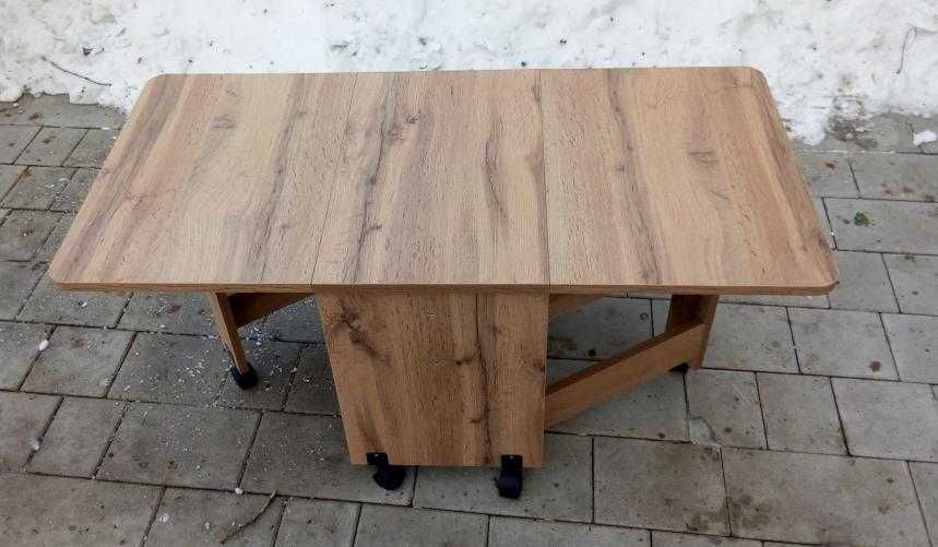 Столик журнальный новый.