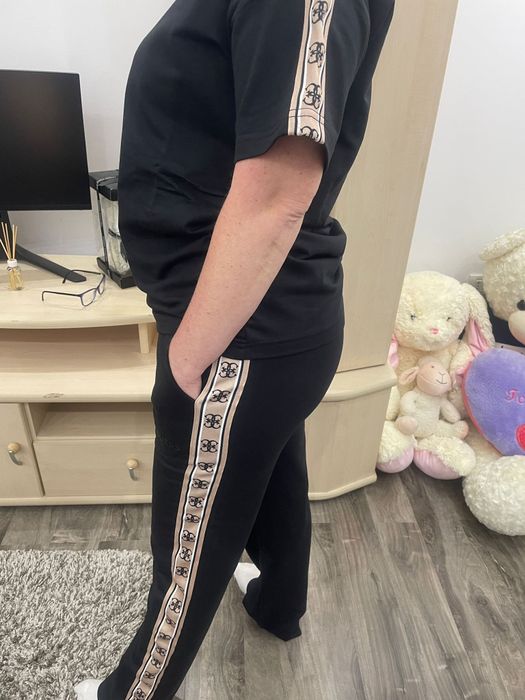 Compleu Guess de femei