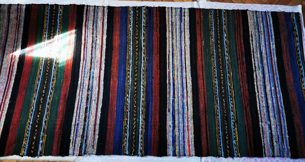 Черги ръчно тъкани