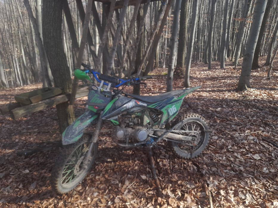 Vând cross 125 defect sau fac schimb cu masină de câmp