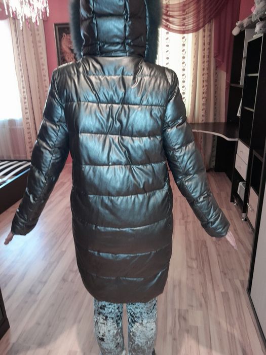 Продам шубы,пуховик