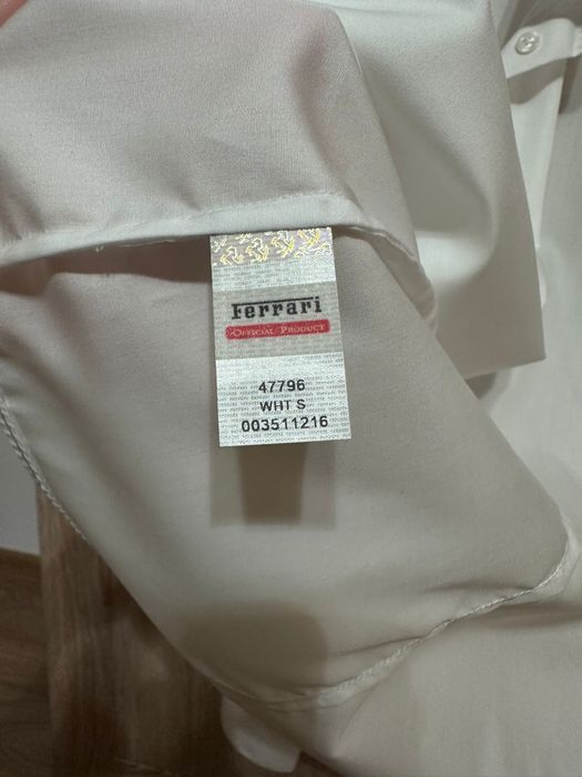 Cămașă albă Scuderia Ferrari, mărime S, nouă cu etichetă, 100% bumbac, logo Ferrari