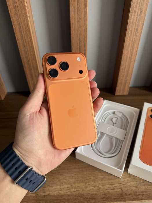 Iphone 17 Pro Orange - Ca Nou