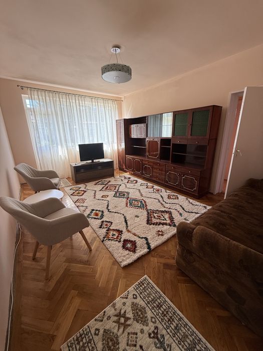 Inchiriez apartament 2 camere in Deva