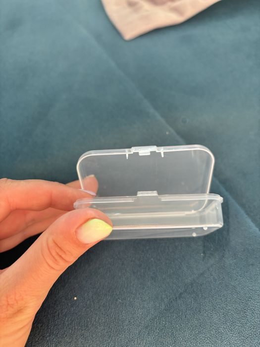 Vand un set de cutii de plastic-60 bucati