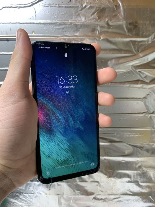 Samsung a10 2/32 гб
