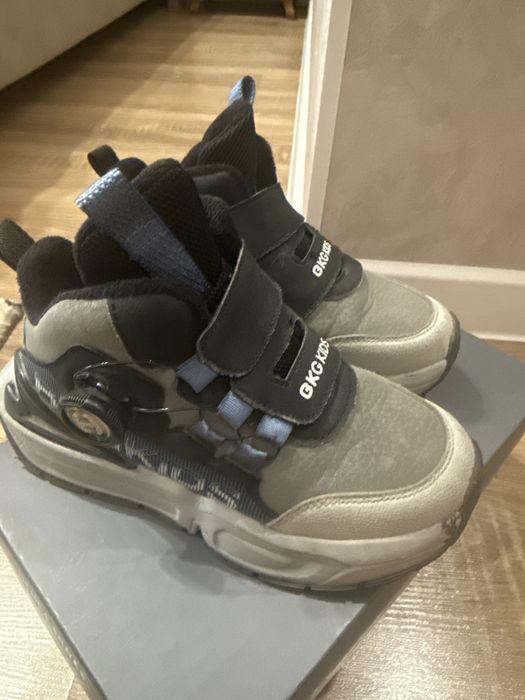 Продам детскуб обувь