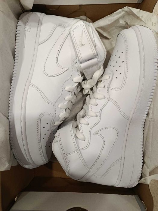 Nike - Air Force 1 Mid '07 номер 37.5,38.5  Оригинал бели Код 5550