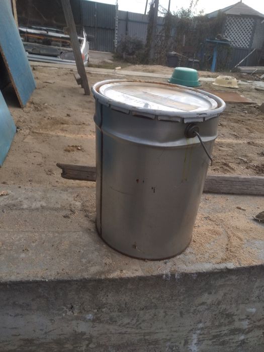 Краска  серая глянцевая