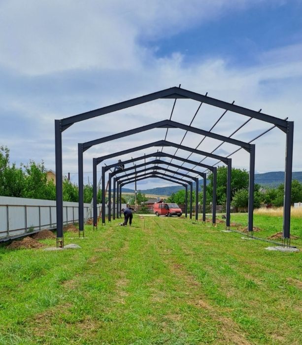 Vând structură metalică 10x20x4
