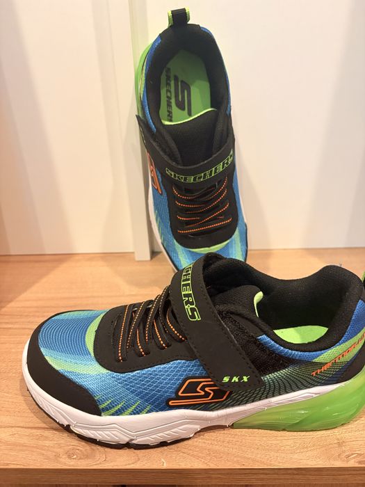 Sketchers маратонки за момче 35 номер