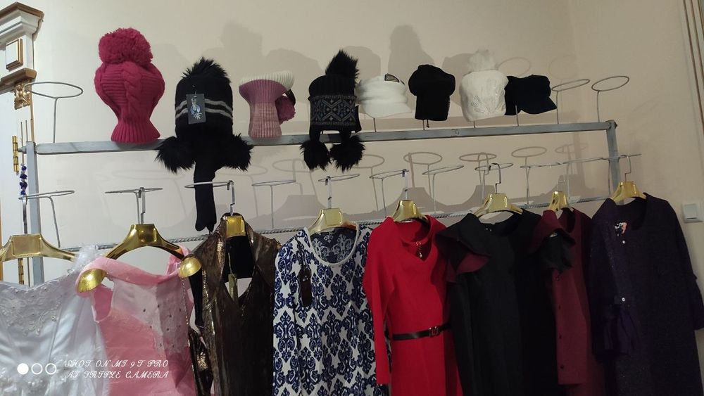 Продаётся вечерняя стильная платье для девочек