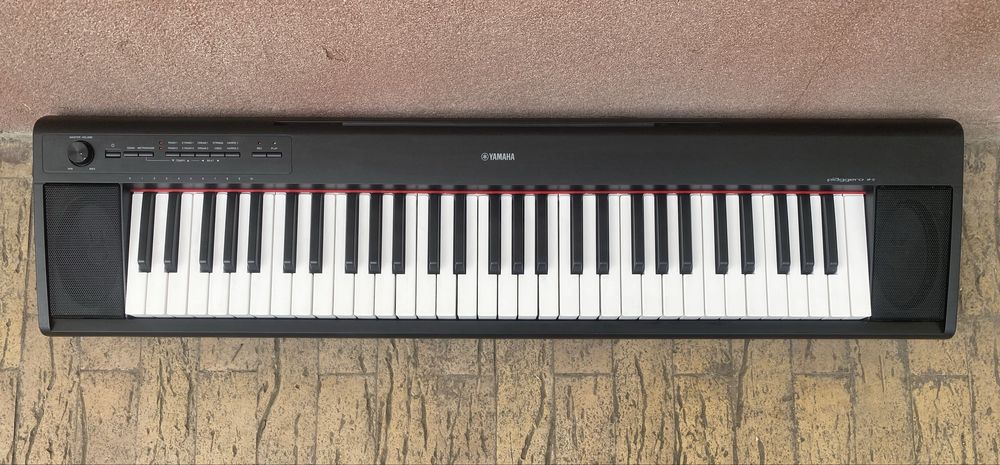 pian digital Yamaha Piaggero NP12