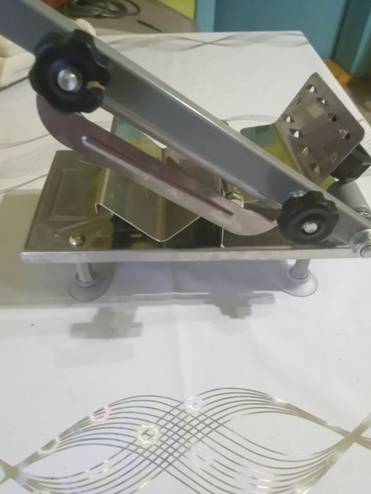 Гильотина для приготовления бекона