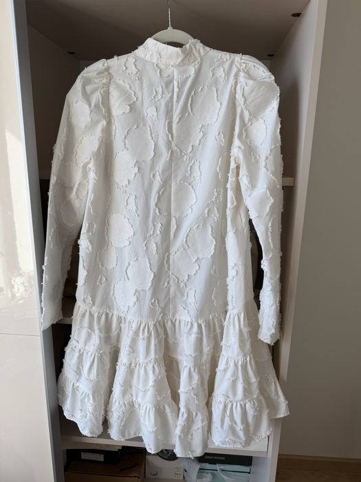 Бежови дрехи Zara, LeGer, H&M