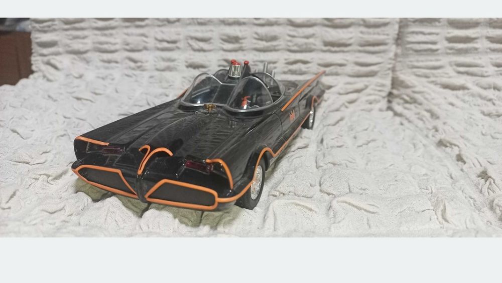 Метални колички мащаб 1:24