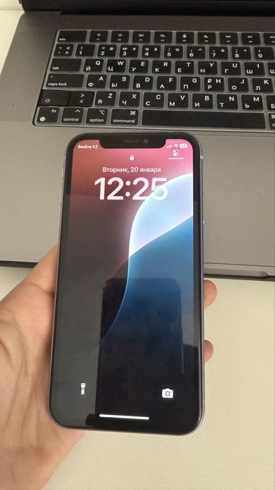 Продам Iphone XR 64гб