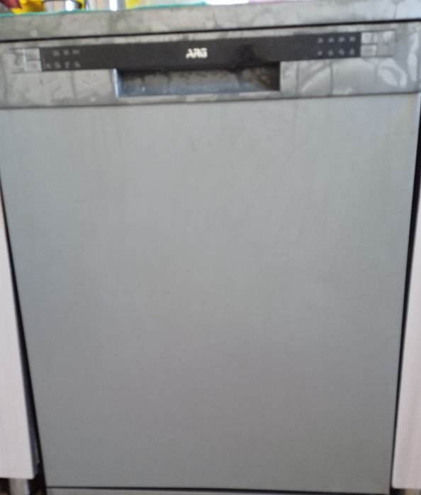 Продам посудомоечную машину