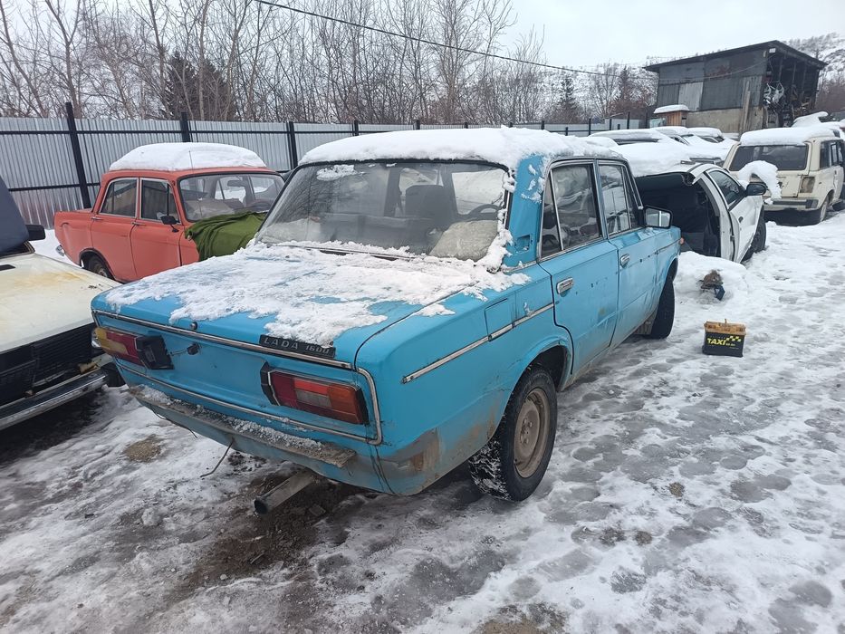 Автомобиль ваз-2106 по запчастям