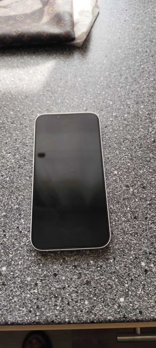 Iphone 13 plus AirPods 3 (Model A2565)