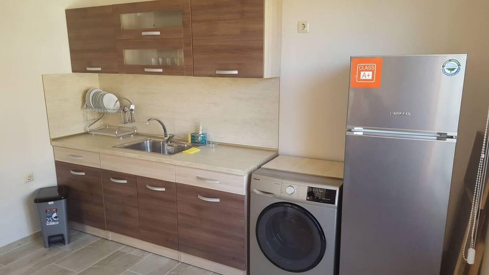 Продава се Двустаен апартамент в Поморие - 52 кв.м за 1752 €/кв.м - Снимка #1