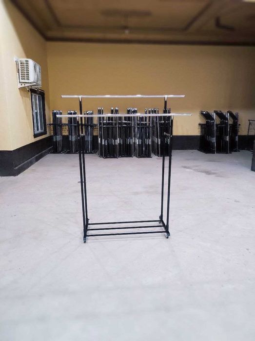 Garderobniy veshilka