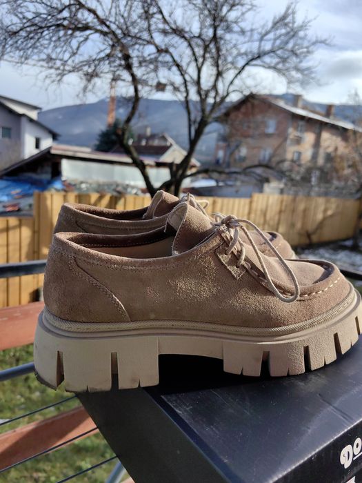 Дамски обувки  от естествени материали