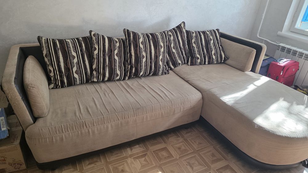 Продам диван. Угловой.