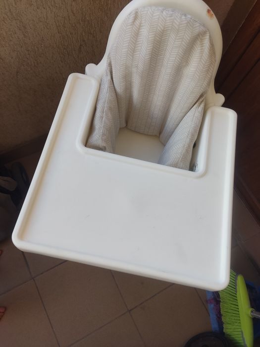 Scaun pt masă bebe