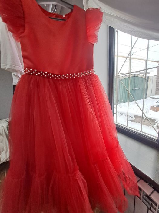 Нарядные платье для девочки