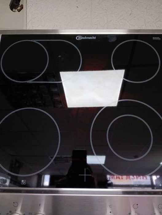 Чисто нова иноксова печка за вграждане Privileg с 2 години гаранция!