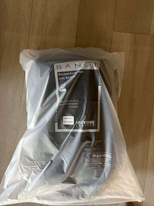 Vand ghiozdan Bange impermeabil nou, de barbat, port USB si lacat TSA