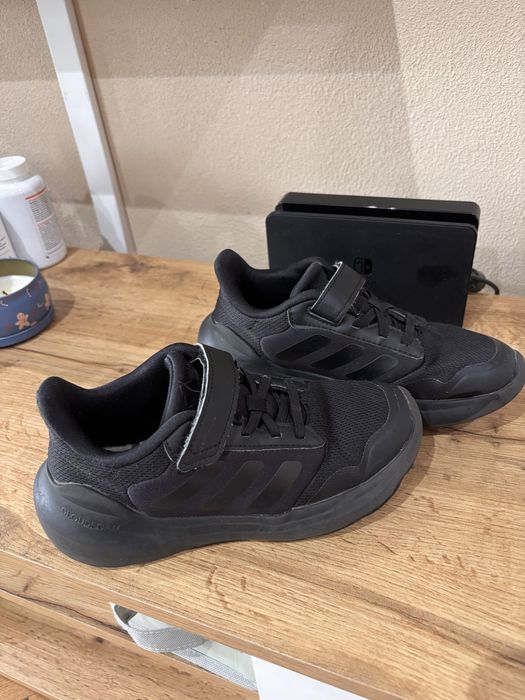 Adidas за момче 35н