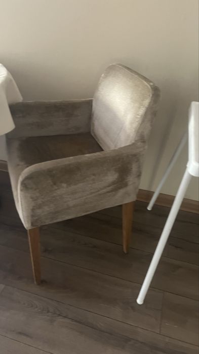 Продам стулья  для кухни очень практичные