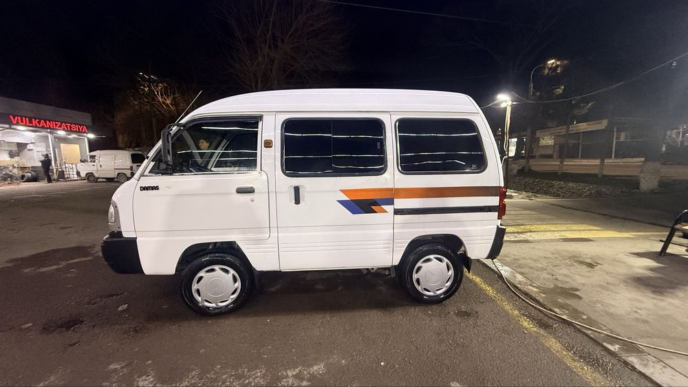 Damas moshinasi sotiladi