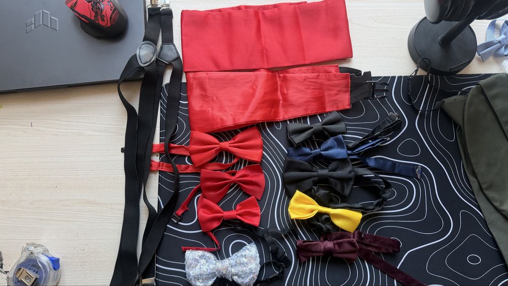 Бабочки, поясы, подтяжки