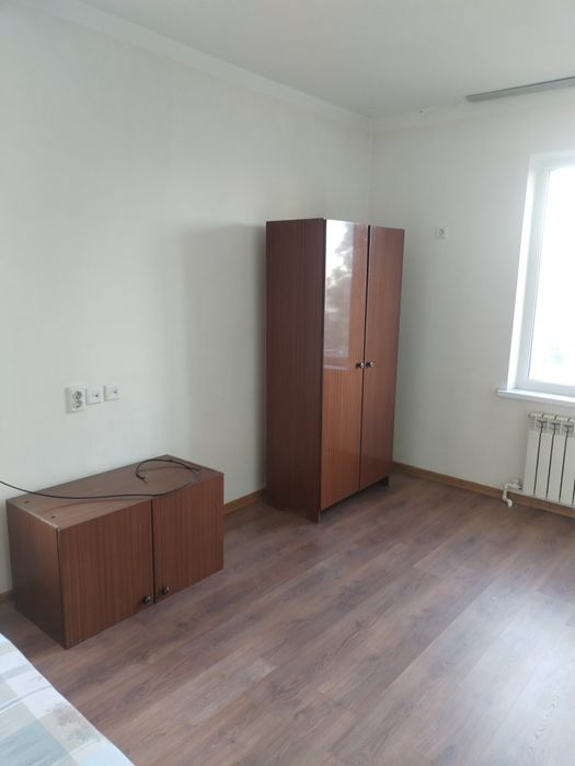 Мебель б/у два шкафа и и два спальный дива