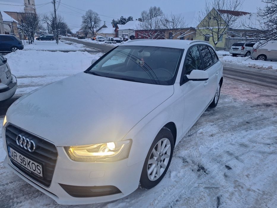 Vând Audi A4 2016 înmatriculat