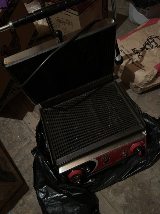 Панини гриль ( б/у в хорошем состоянии )