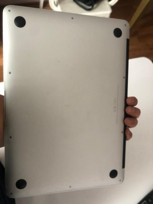 Продам ноутбук MacBook