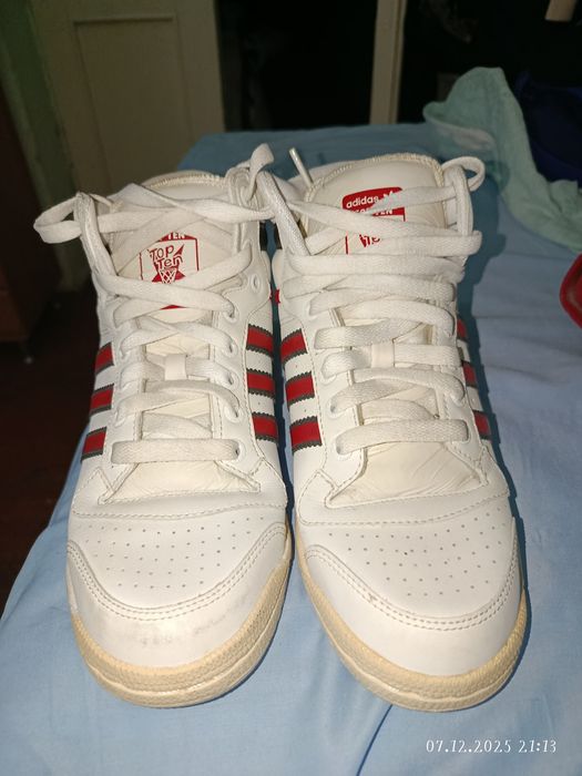 Продаются новые кроссовки