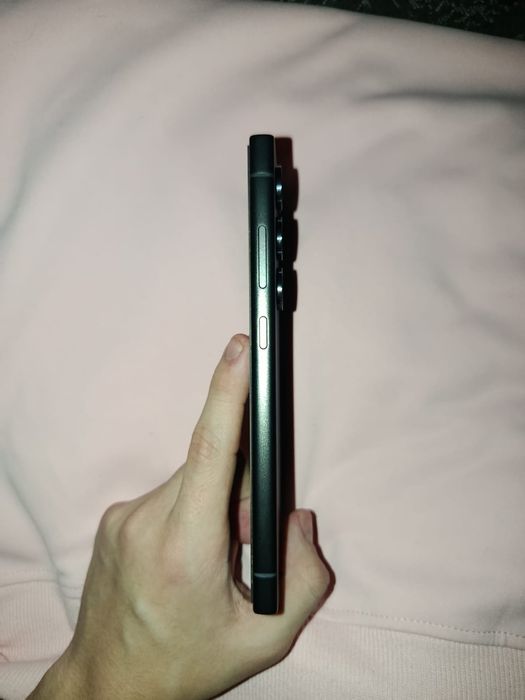 Продаю Samsung Galaxy S24 Ultra