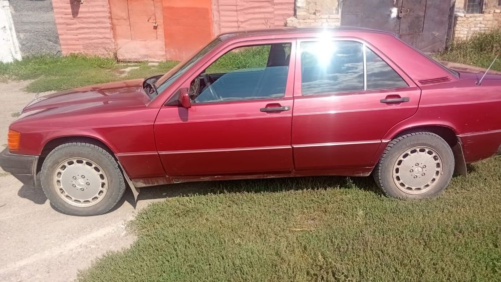 Продам мерседес  190