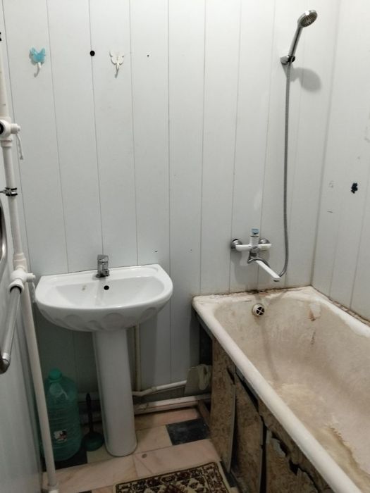 Сдаëтся 1х 3эт 6мик-н