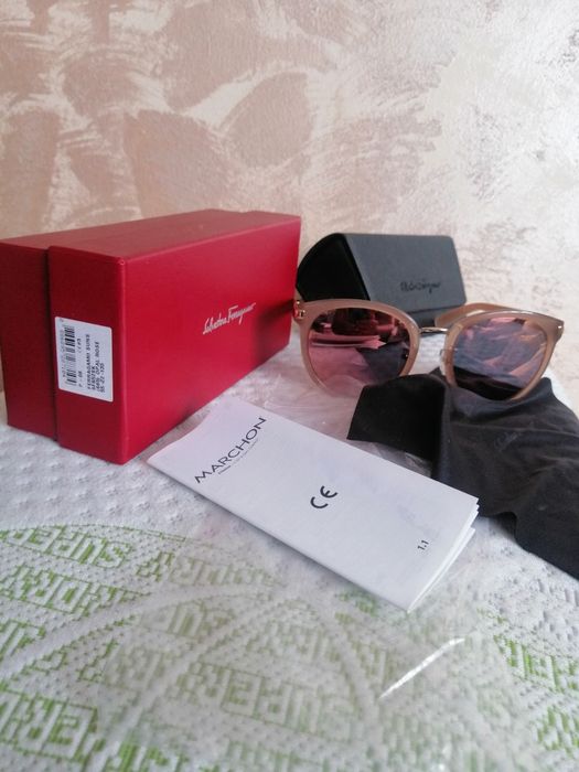 Чисто нови дамски, дизайнерски, слънчеви очила Салваторе Феррагамо