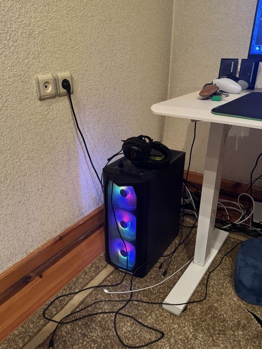 Kuchli Gaming Kompyuter Set Sotiladi