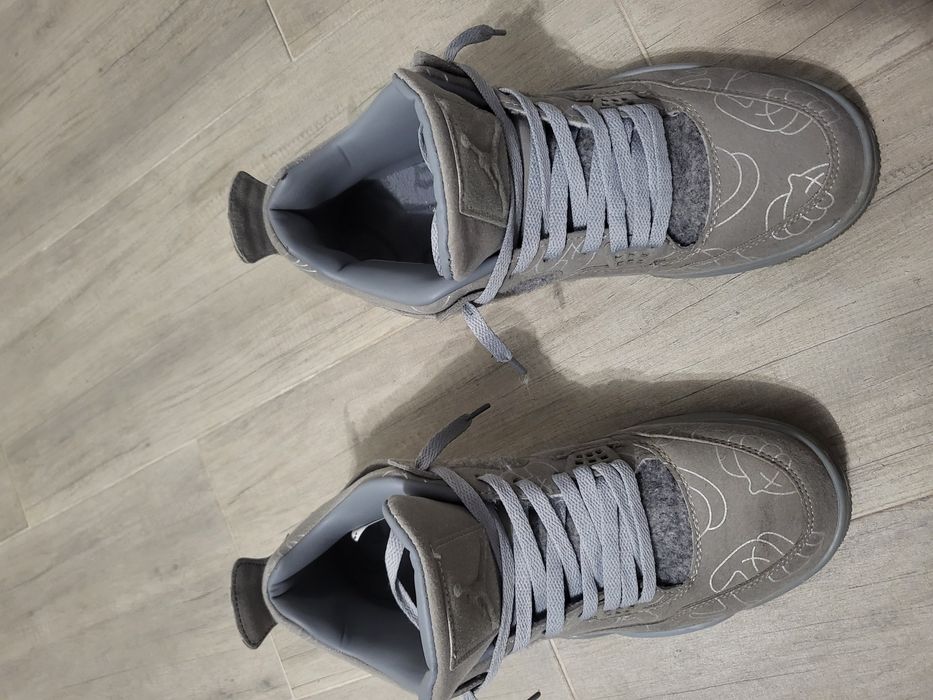Jordan 4 kaws, noi