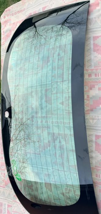 Geam spate clio 4 2013