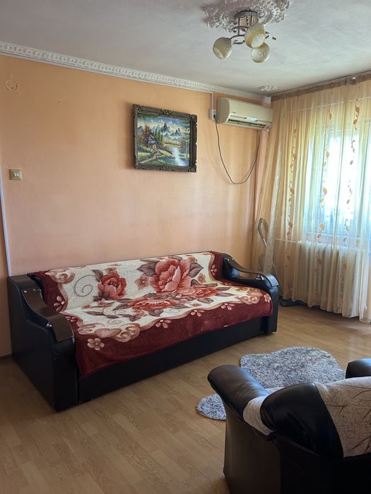 Inchiriez apartament
