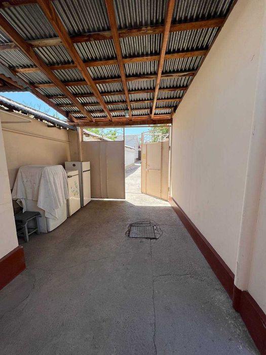 Srochna Xonadondan 3 sotix yer sotiladi (Akfa medline ro'p. mahalla)